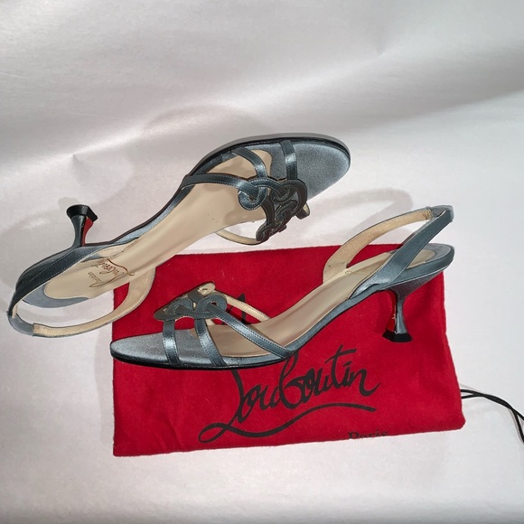 CHRISTIAN LOUBOUTIN size 38.5 silver kitten heels - Picture 6 of 16